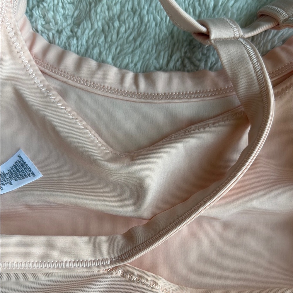 Nike Air Women's Peach Sports Bra Size Small - Picture 8 of 8